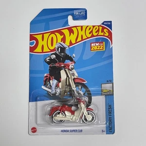 Hot Wheels Honda Super Cub – Factory Fresh 8/10 – Red/Cream Motorcycle 169/250 - Picture 1 of 2
