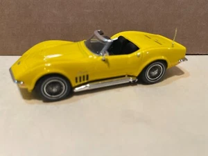 1/43 MATCHBOX 1969 CHEVROLET CORVETTE CONVERTIBLE YELLOW WITH BOX & CERT. - Picture 1 of 7
