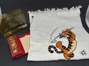 Juego de toalla de golf vintage Walt Disney Tigger Tee Ball Winnie The Pooh nuevo sin caja raro - Imagen 1 de 17