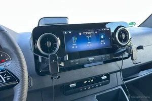 Mercedes-Benz Sprinter W907/910 Handy Smartphone Halter Halterung Holder Mount - Picture 1 of 19