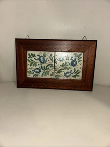 Vintage ceramic tile Italian wood keyholder CED hand painted 10 1/2” x 6 1/2” - Picture 1 of 5