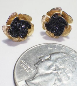 Vintage strukturierte Blütenblatt 3D Blume Ohrstecker Ohrringe schwarz Druzy Acryl Mitte - Bild 1 von 3