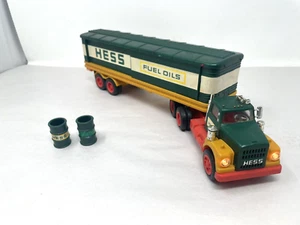 1976 Hess LKW mit 2 Fässern - Lichter funktionieren - SIEHE BESCHREIBUNG - Bild 1 von 24