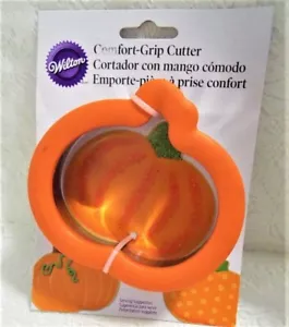 Brand New - Wilton Pumpkin Comfort Grip Cookie Cutter - Picture 1 of 2