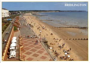 Postcard Seaside Promenade Bridlington England - Picture 1 of 2