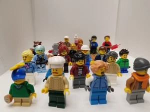 Lego Mini Figuren Konvolut 20 zufällig wie abgebildet mit Zubehör  - Bild 1 von 6