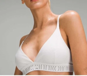 Lululemon LICENSE TO TRAIN TRIANGEL BH LOGO Größe 2 Neu mit Etikett - Bild 1 von 9