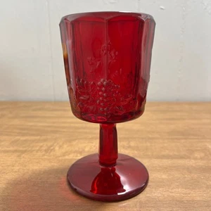 Vintage Westmoreland Paneled Grape Wine Glass AMBERINA Ruby Red 6” TA9 B - Picture 1 of 2