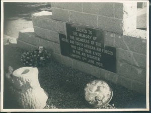 WW2 Photograph Memorial To RAF Boxing Team Killed Air Crash Limpopo River 1938 - Picture 1 of 4