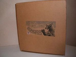 BILLIKEN GOMORA VINYL MODEL FACTORY SEALED PARTS HIGH GRADE BOX RARE - Picture 1 of 4