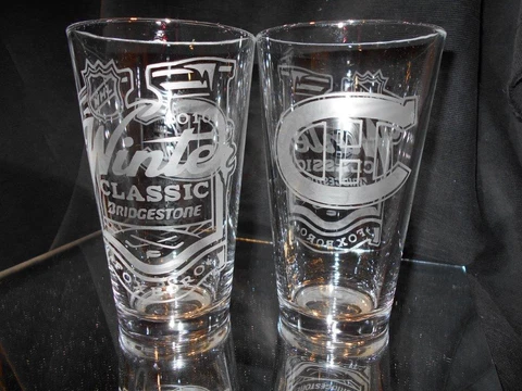 2016 NHL SPECIAL EDITION WINTER CLASSIC MONTREAL CANADIENS ETCHED PINT GLASSES Cover