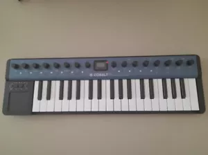 Cobalt 5S Modal Electronics. Synthesizer sintetizzatore 5 Voices, 37 keys - Bild 1 von 6