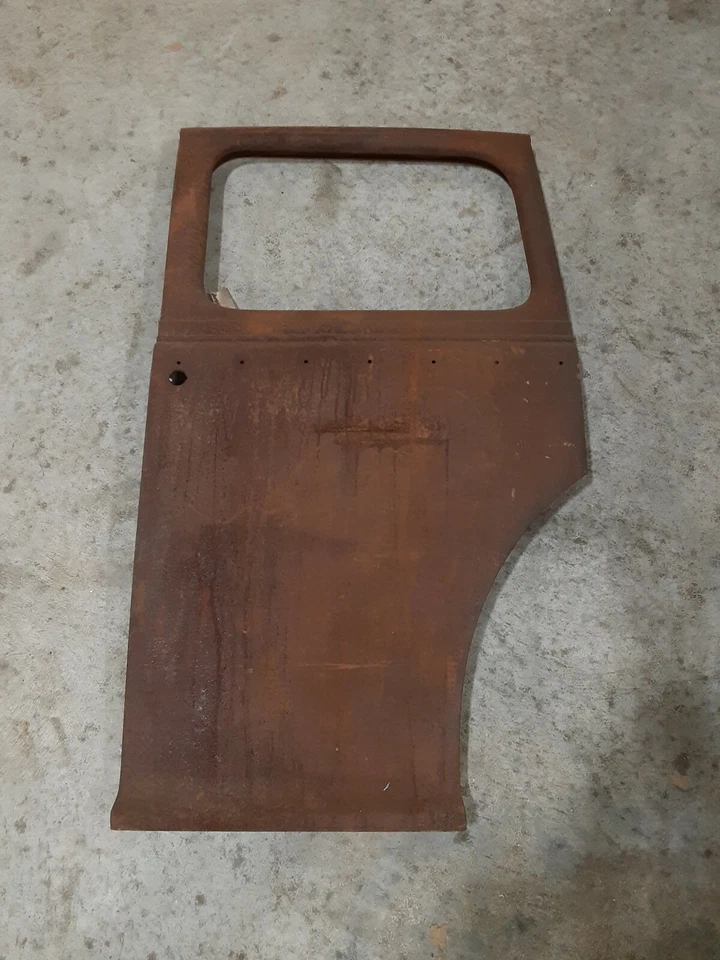 Studebaker Champion 1939 puerta trasera izquierda N.O.S. Studebaker de preguerra parte # 271339 Foto 1 de 4