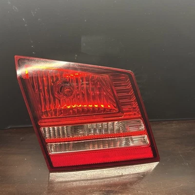  2013 道奇 JOURNEY 尾灯左发球杆内尾灯原始设备制造商 — 第 1/3 张图片