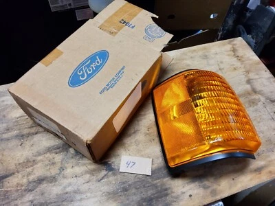 1987-1991 FORD F150 F250 F350 1987-89 BRONCO PARKING LIGHT RH E7TZ-13200-A NOS - Image 1 of 4