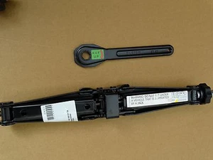 1 mercedes GLC X253 klasse bordwerzeug w253 wagenheber neu amg - Picture 1 of 1