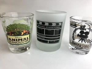 3 Vintage 90er Jahre (?) DISNEY UNIVERSAL STUDIOS FL, Animal Kingdom Schnapsgläser - Bild 1 von 12