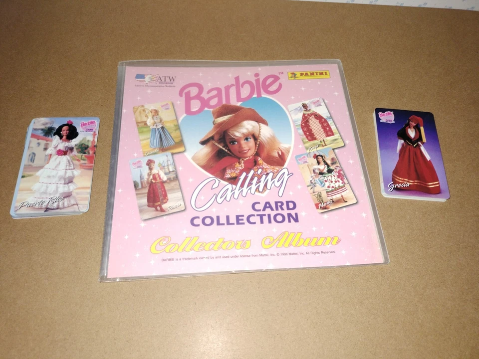 ALBUM PANINI BARBIE CALLING CARD COLLECTION ATW+ SET COMPLETO DI 28 CARDS - Immagine 1 di 1