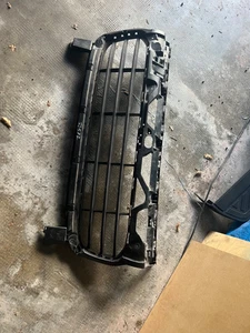 Porsche Cayenne Kühlergrill - Bild 1 von 3