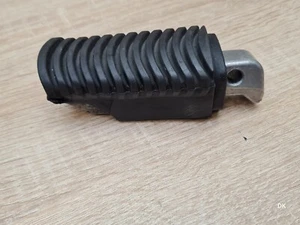 Reposapiés trasero derecho BMW K7x F650GS / F700GS / F800GS / K8x F750GS / F850GS - Imagen 1 de 8