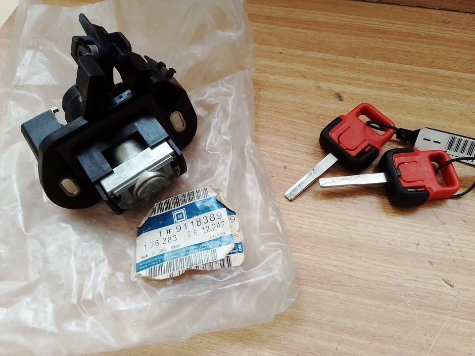 Trunk Lid Lock for Opel Vauxhall Vectra B 9118389 OEM - Image 1 of 1