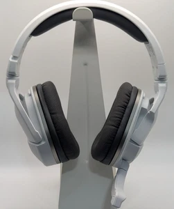 Auriculares inalámbricos para juegos Turtle Beach S600 GEN 2 X Xbox One sin dongle encendido - Imagen 1 de 12