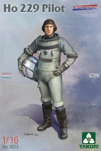 TAK01023 1:16 Takom Ho229 Pilot Figure - Picture 1 of 2