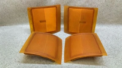 Комплект из 4 габаритных огней парковки подходит для пикапа 94-02 CHEVROLET 3500 S6-185210 - Изображение 1 из 4