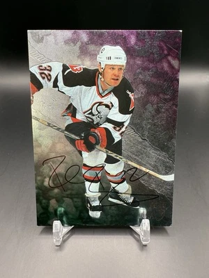 1998-99 Be A Player “Autograph” Rob Ray Auto #165 Buffalo Sabres - Image 1 of 2