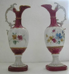 UN HERMOSO PAR DE FLORES DE PORCELANA ANTIGUAS DECORADAS JARRAS POR ROYAL DUX (AR # 6) - Imagen 1 de 12