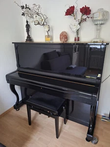 Atlas A55M Klavier | Mahagoni Hochglanz | 132 cm | Japanisches Qualitätsklavier - Bild 1 von 4