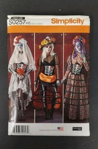 Costumi Halloween 2015 Simplicity S0257 modello manca H5 taglia 6-14 non tagliati  - Foto 1 di 3