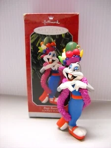 Hallmark Keepsake Looney Tunes Bugs Bunny come ornamento Carmen Miranda QX6443 - Foto 1 di 14
