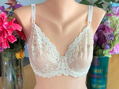 Sujetador con aros Wacoal 32DD marfil y desnudo abrazo encaje copa suave #65191 Foto 1 de 4