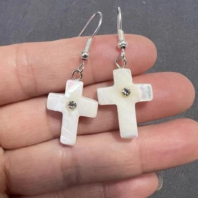 Pendientes Cruz Madreperla Concha, Pendientes Concha Marina, Idea de Regalo Foto 1 de 3