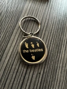 The Beatles - Rare Vintage Metal Belt Clip / Keyring - With The Beatles Design - Picture 1 of 2