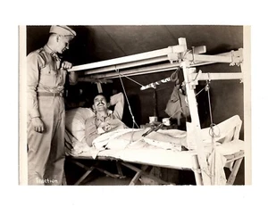 WWII (WW2) Original Photo Soldier in Traction in Field Hospital 1940s (Pls READ) - Picture 1 of 4