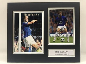 RARE Phil Jagielka Everton Signed Photo Display + COA AUTOGRAPH - Picture 1 of 3