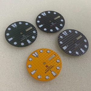 28,5 mm Watch Dial Dual-Calendar Green Luminous Dial for NH35/36/4R Movement - Bild 1 von 10
