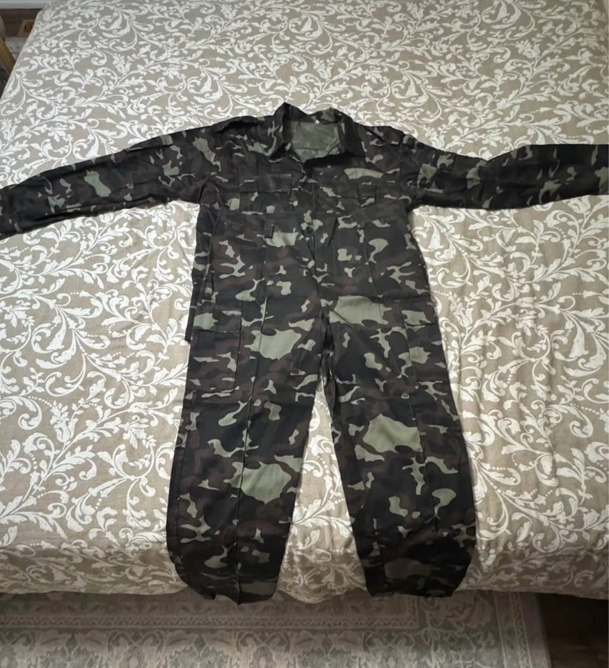 Traje de camuflaje para hombre Foto 1 de 4