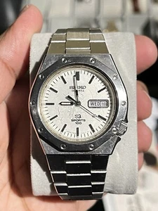 Seiko Royal Oak Quartz Vintage Watch 7546 703H Needs A New Battery But Will Run - Picture 1 of 10