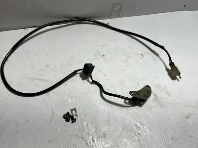 1997 Suzuki GSXR 750 gerador de pulso captador sensor de bobina (OEM) - Imagem 1 de 4