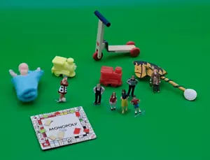 VINTAGE DOLLS' HOUSE - BABY, TOYS AND DOLLS FOR THE DOLLS' HOUSE NURSERY - Picture 1 of 5