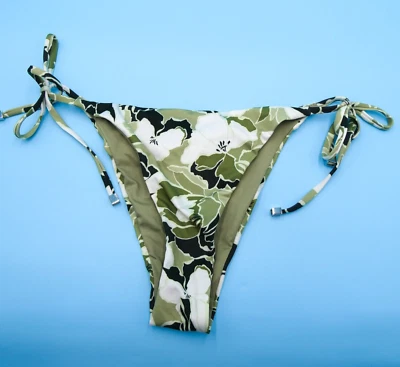 Bikini de playa brasileña con corbata camuflada verde mediana Victoria's Secret VS Foto 1 de 4