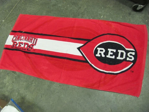 Vintage Cincinnati Reds Beach Towel - 27" x 54" Cover