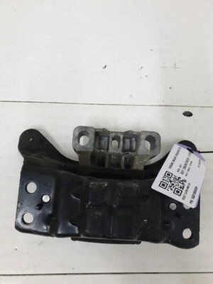 Сиденье Leon Mk3 5f 2013-2017 КРЕПЛЕНИЕ ДВИГАТЕЛЯ (СО СТОРОНЫ ПАССАЖИРА) 5Q0199555R #3 - Изображение 1 из 4