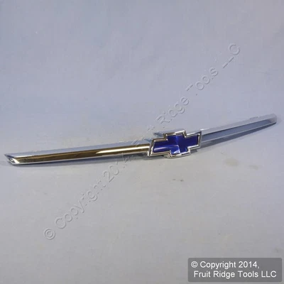 Поцарапанная оригинальная решетка GM 10289772 с синей эмблемой вставная хромированная отделка для 00-03 Impala - Изображение 1 из 4