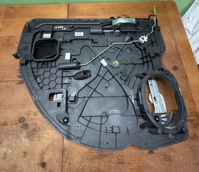 Левое заднее стекло регулятор дверная панель в сборе 2009-2012 Dodge Ram 1500 от оригинального производителя - Изображение 1 из 4