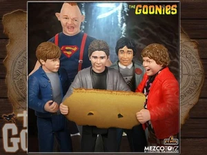 The Goonies 5 Points Action Figure Set Mikey Chunk Data Mouth Sloth MOC - Picture 1 of 10