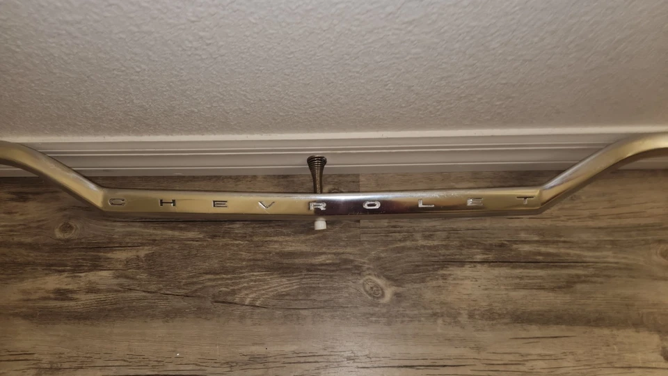 1963 Chevy Impala крышка багажника верхний молдинг OEM CHEVROLET GM - Изображение 1 из 4